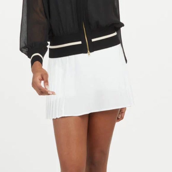 Spanx Get Moving Pleated White Skort - Picture 7 of 7
